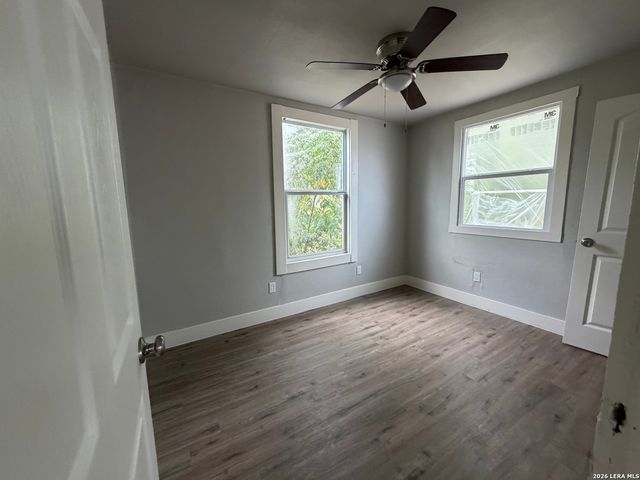 101 Stanley Ct, San Antonio, TX 78214