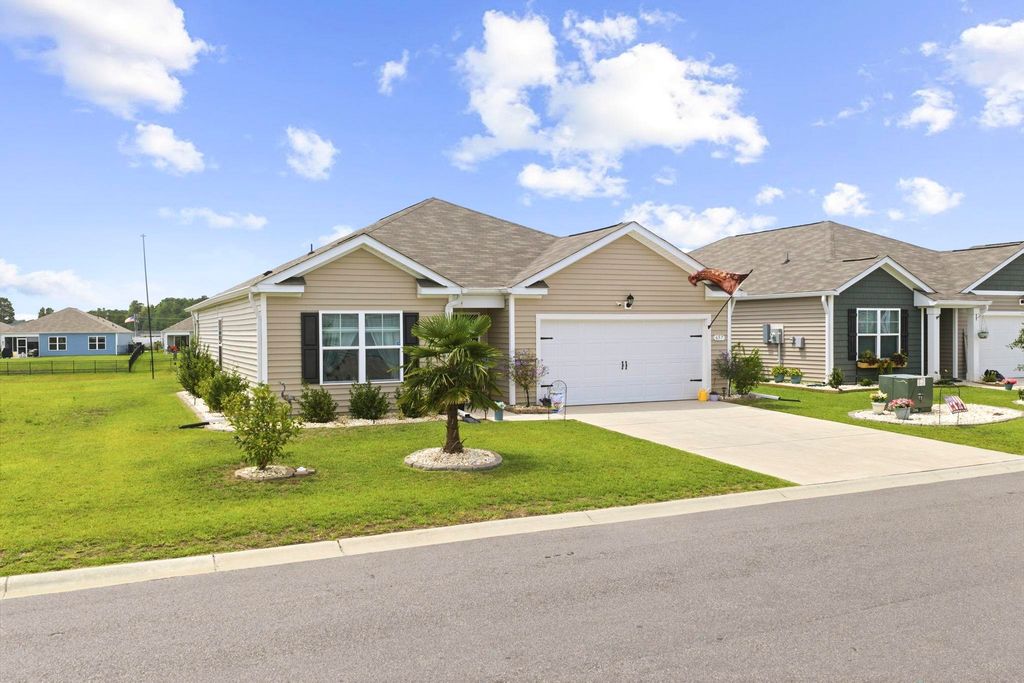 657 Woodland Farms Circle, Aynor, SC 29511