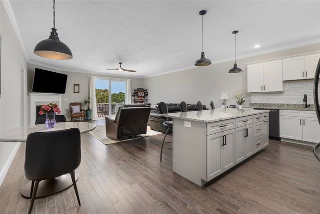107 Old River Road 49, Lincoln, RI 02865