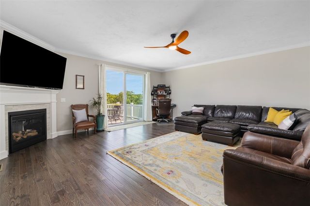 107 Old River Road 49, Lincoln, RI 02865