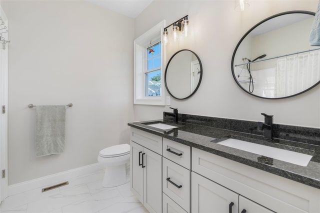 107 Old River Road 49, Lincoln, RI 02865