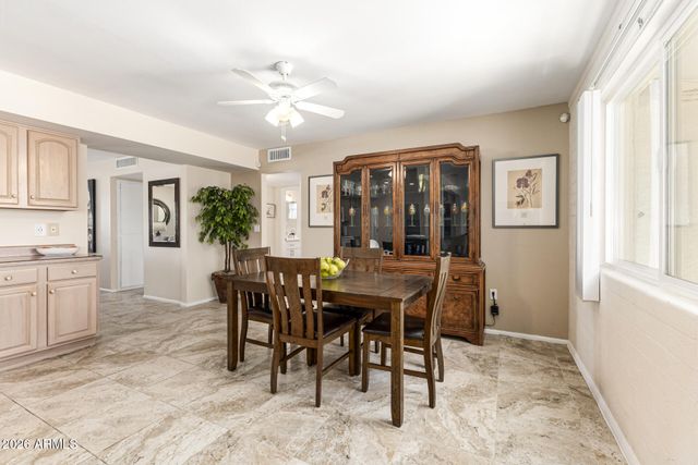 11801 N COGGINS Drive, Sun City, AZ 85351