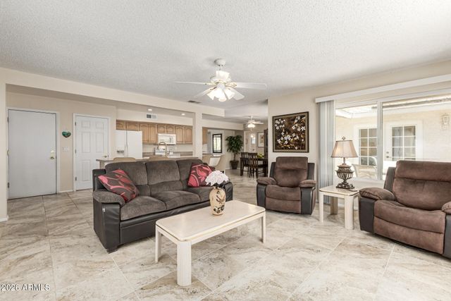 11801 N COGGINS Drive, Sun City, AZ 85351