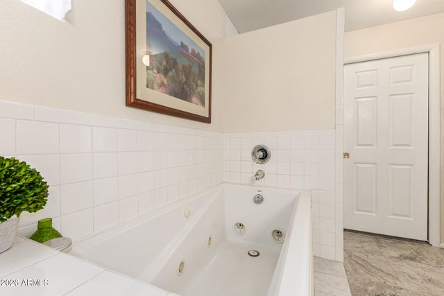 11801 N COGGINS Drive, Sun City, AZ 85351