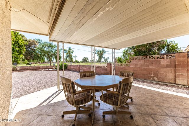 11801 N COGGINS Drive, Sun City, AZ 85351