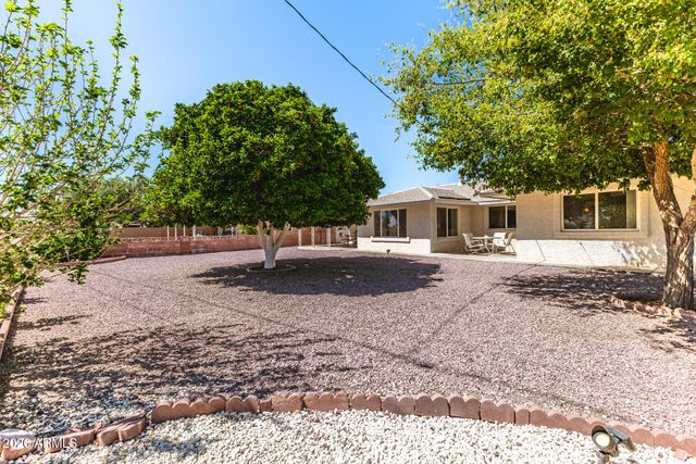 11801 N COGGINS Drive, Sun City, AZ 85351