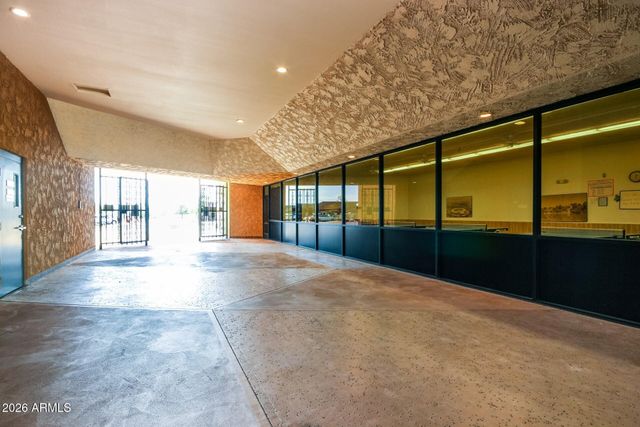 11801 N COGGINS Drive, Sun City, AZ 85351