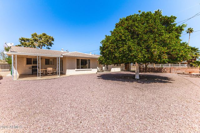 11801 N COGGINS Drive, Sun City, AZ 85351