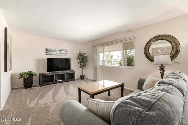 11801 N COGGINS Drive, Sun City, AZ 85351