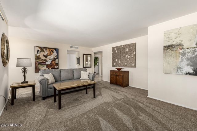 11801 N COGGINS Drive, Sun City, AZ 85351