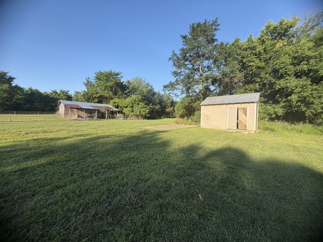 1944 Cainsville Rd, Lebanon, TN 37090