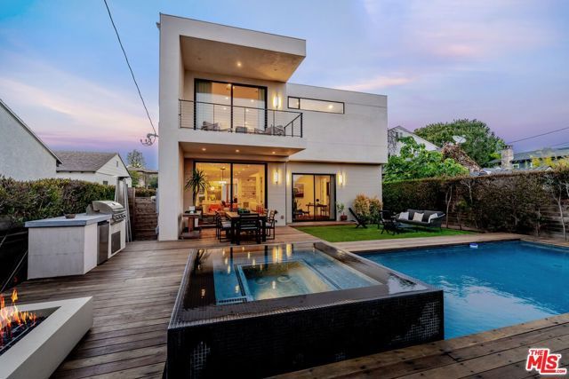 1724 Pine Street, Santa Monica, CA 90405