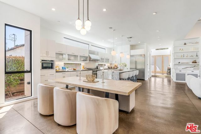 1724 Pine Street, Santa Monica, CA 90405