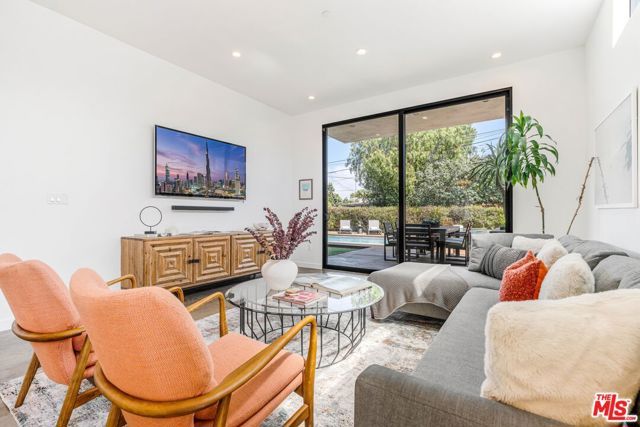 1724 Pine Street, Santa Monica, CA 90405