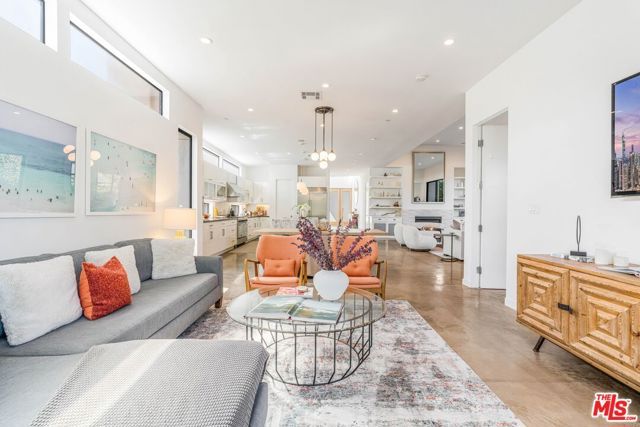 1724 Pine Street, Santa Monica, CA 90405