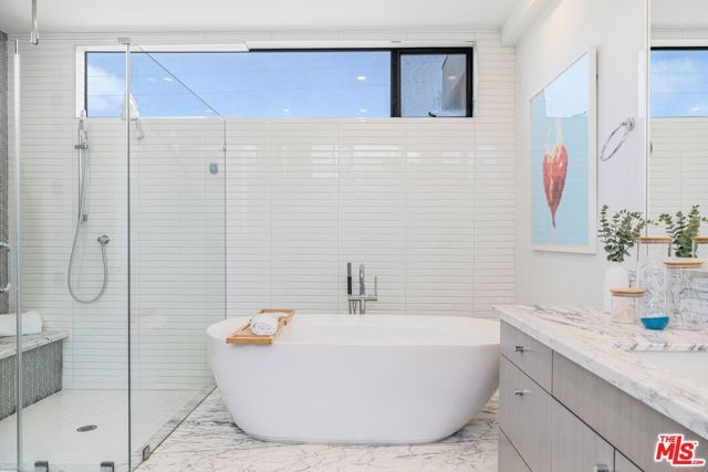 1724 Pine Street, Santa Monica, CA 90405