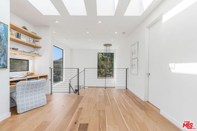 1724 Pine Street, Santa Monica, CA 90405