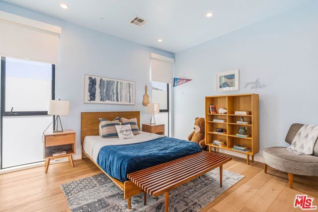 1724 Pine Street, Santa Monica, CA 90405