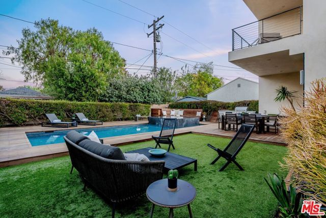 1724 Pine Street, Santa Monica, CA 90405