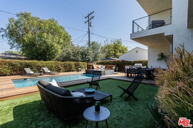 1724 Pine Street, Santa Monica, CA 90405