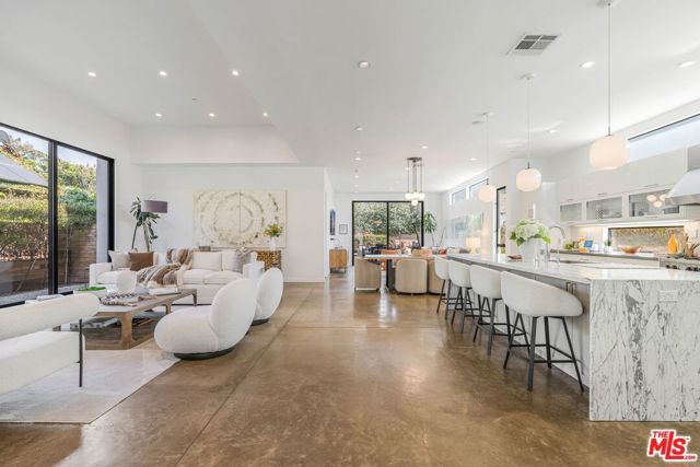 1724 Pine Street, Santa Monica, CA 90405
