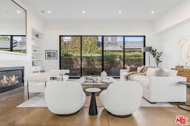 1724 Pine Street, Santa Monica, CA 90405