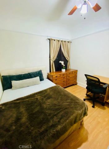 1519 W 29th, Los Angeles, CA 90007