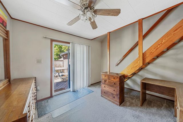561 Chestnut Street, Lindenhurst, NY 11757