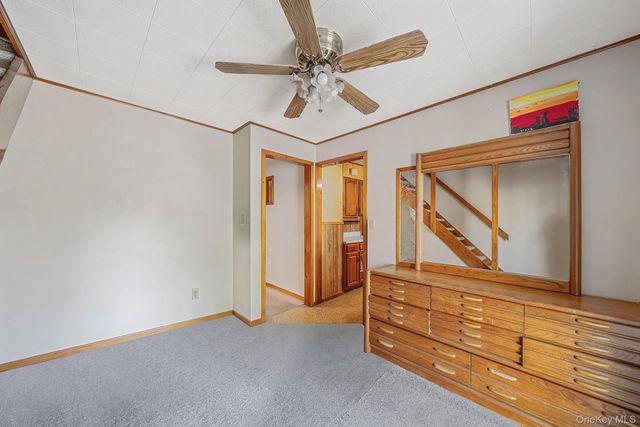 561 Chestnut Street, Lindenhurst, NY 11757
