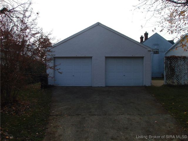 212 St Michaels Avenue, Madison, IN 47250