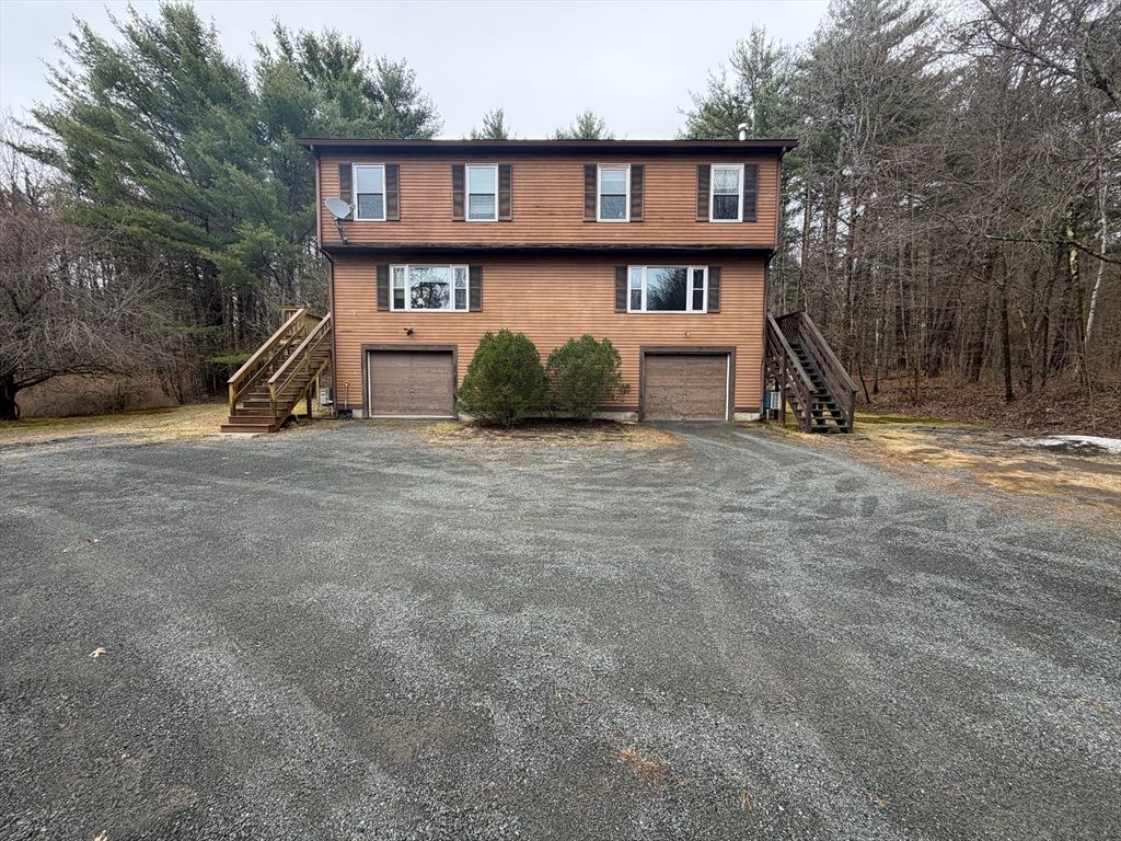 264 Federal St 264, Montague, MA 01351
