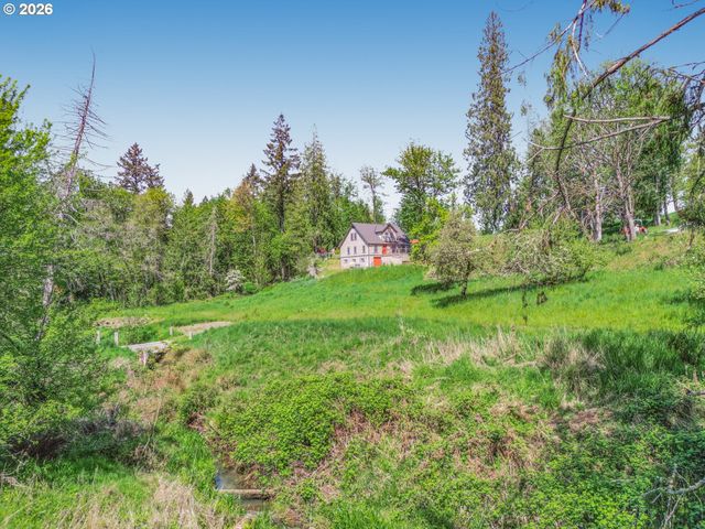 15684 THAYER Rd, Oregon City, OR 97045