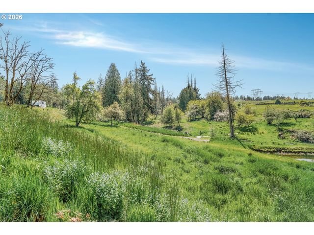 15684 THAYER Rd, Oregon City, OR 97045
