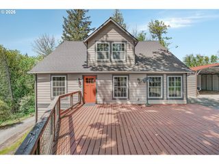 15684 THAYER Rd, Oregon City, OR 97045
