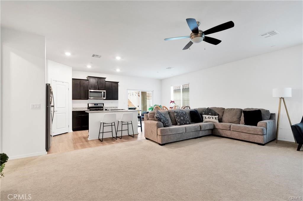 Image 6 of property listing at 16811 Desert Star Street, Victorville, CA 92394