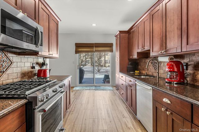 83 Manitou Trail, Kings Park, NY 11754