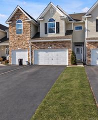 83 Manitou Trail, Kings Park, NY 11754