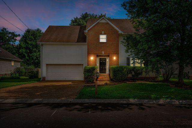 109 Edgeview Ct, Hendersonville, TN 37075