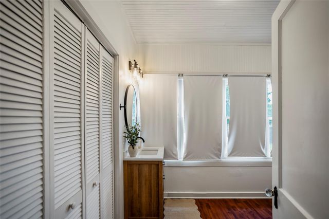 907 Clinton Street, Brenham, TX 77833