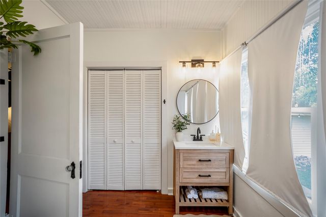 907 Clinton Street, Brenham, TX 77833