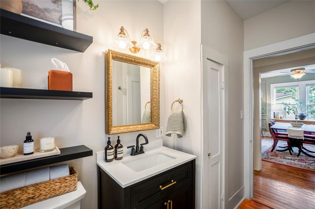 907 Clinton Street, Brenham, TX 77833