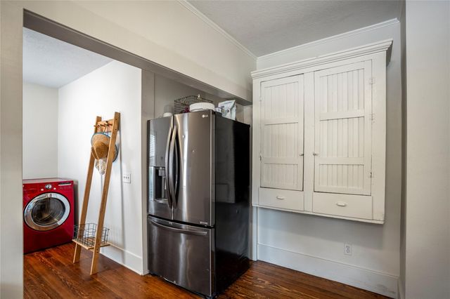 907 Clinton Street, Brenham, TX 77833