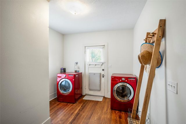 907 Clinton Street, Brenham, TX 77833