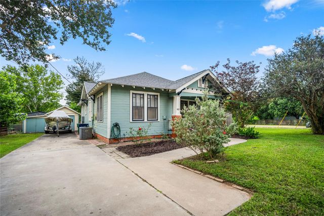 907 Clinton Street, Brenham, TX 77833