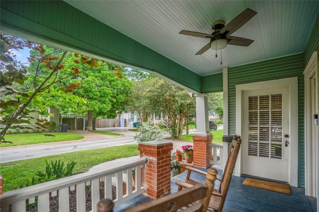 907 Clinton Street, Brenham, TX 77833