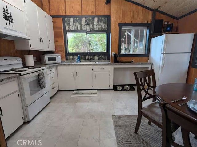 16135 Bottle Rock rd., Cobb, CA 95426