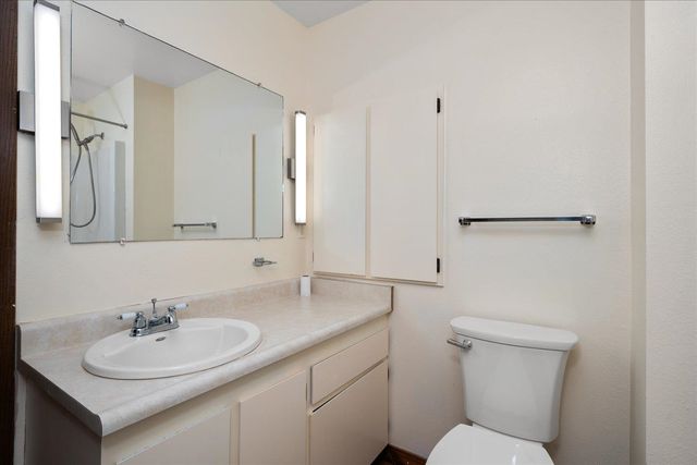 5919 E Grouse Rd, Chattaroy, WA 99003