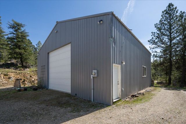 5919 E Grouse Rd, Chattaroy, WA 99003