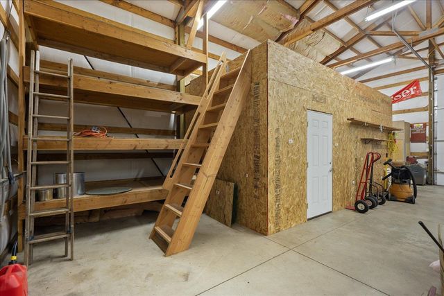5919 E Grouse Rd, Chattaroy, WA 99003