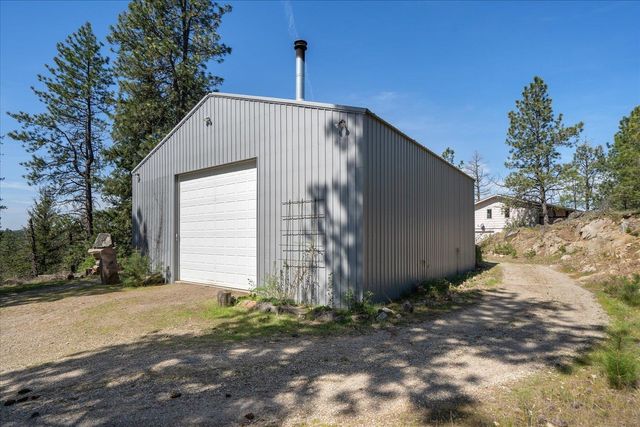 5919 E Grouse Rd, Chattaroy, WA 99003